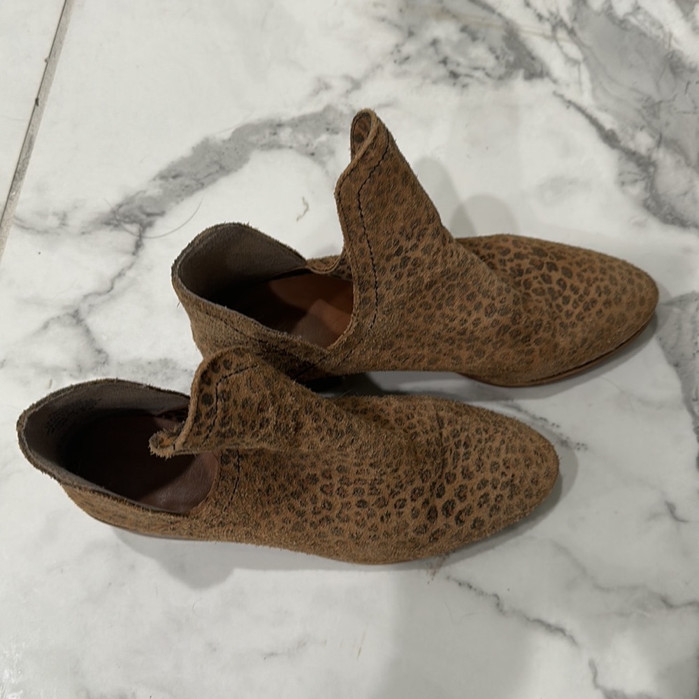 Coconuts Chetah print boots 6.5m - Picture 6 of 7
